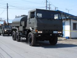 584608 B
