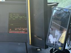 647809 B